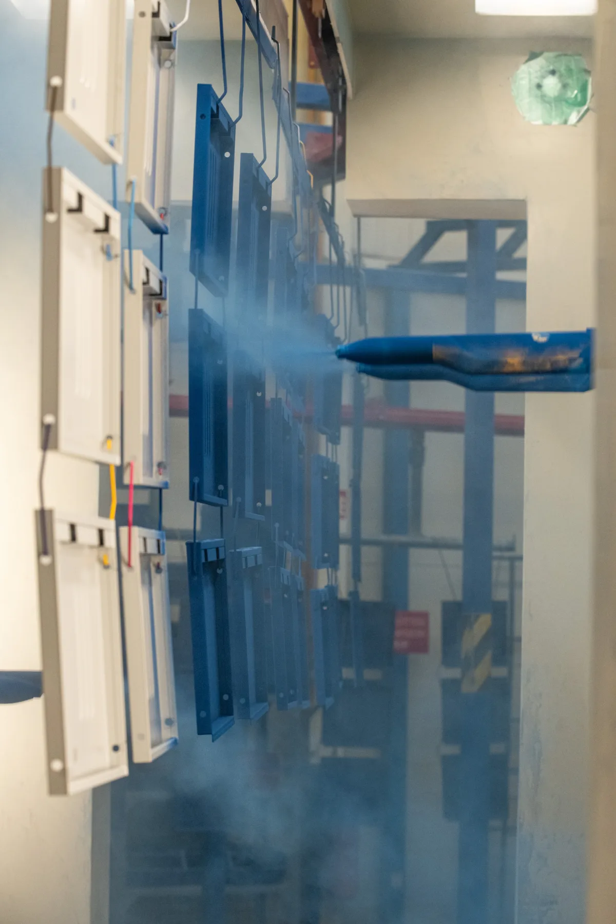 Manual powder coating — 4