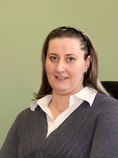 linardics_portraits_mereg